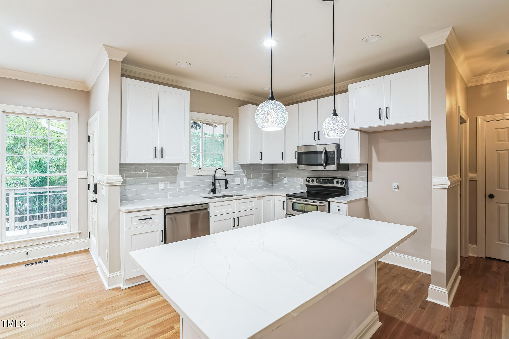 1900 High Oaks Lane Raleigh, NC 27606 - Photo 28 of 30 13_1900_High_Oaks_Ln_Raleigh_NC_27606_US