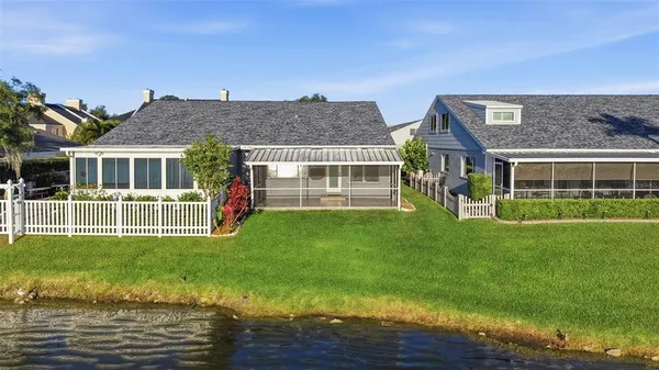 $400,000 | 13614 Lake Point Drive South, Clearwater, FL 33762