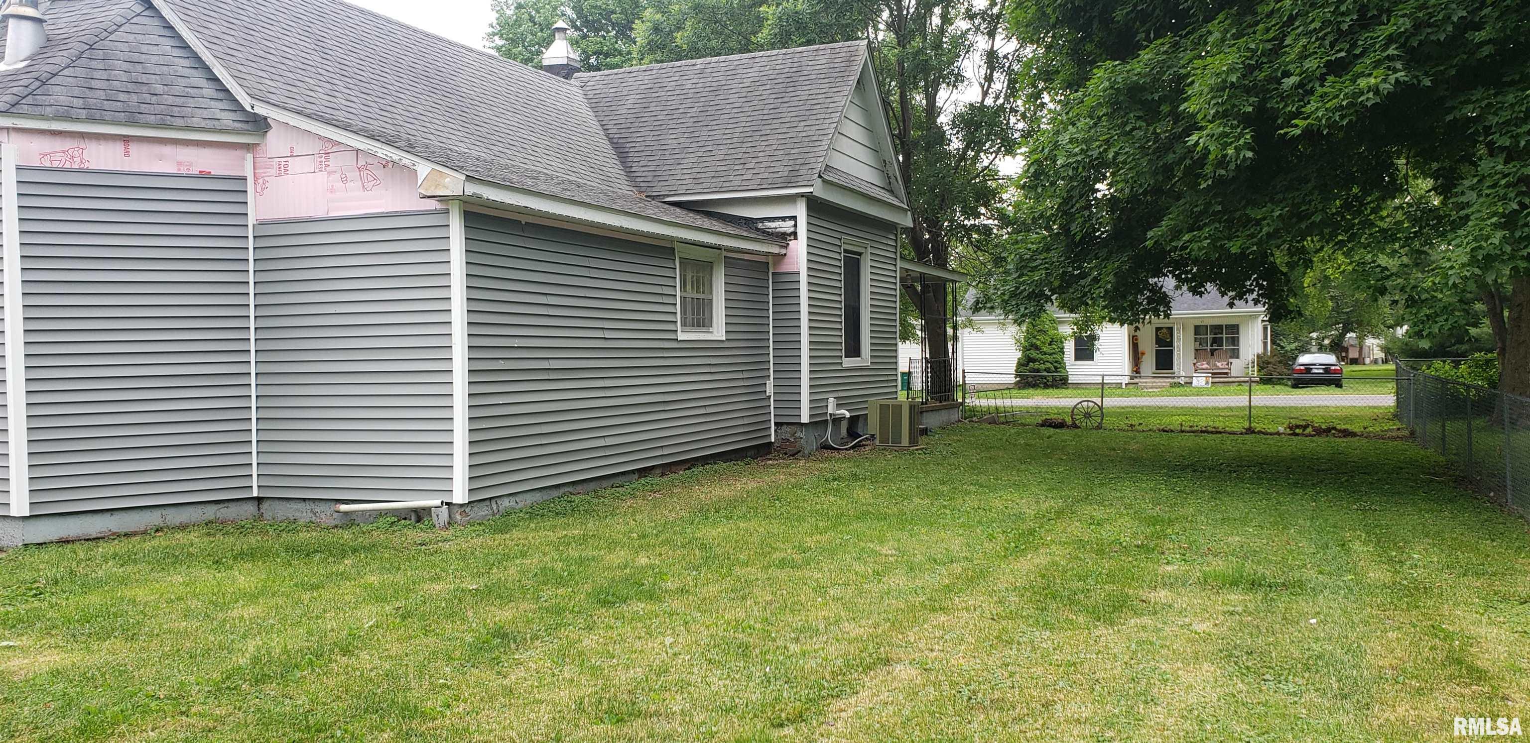 313 Walnut Dawson, IL 62520 - Photo 25 of 27