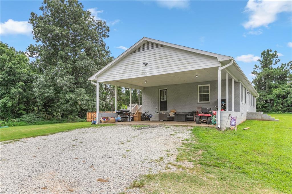 3344 Finch Farm Road Trinity, NC 27370 - Photo 4 of 27