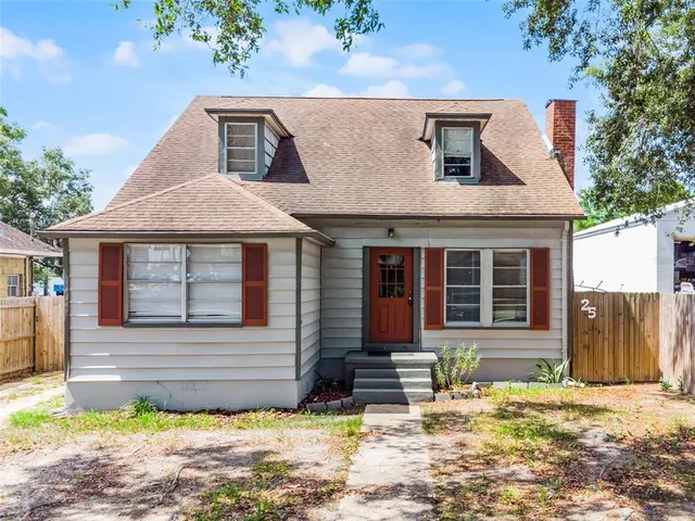 $265,000 | 25 East Pinecrest Avenue, Eustis, FL 32726