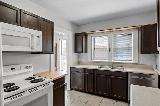 $265,000 | 25 East Pinecrest Avenue, Eustis, FL 32726