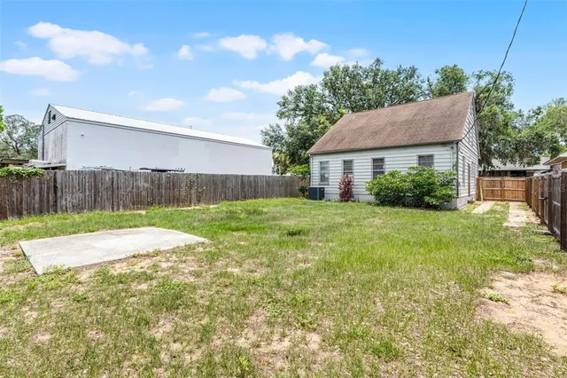 $265,000 | 25 East Pinecrest Avenue, Eustis, FL 32726