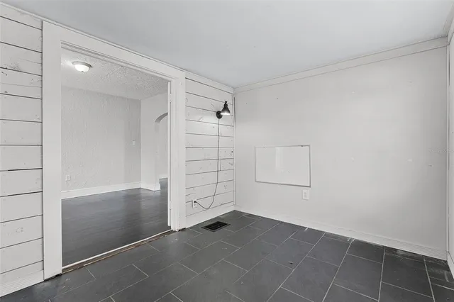 $265,000 | 25 East Pinecrest Avenue, Eustis, FL 32726