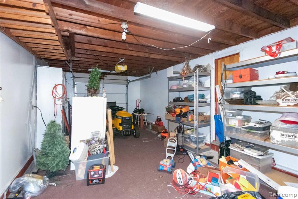 2379 Covert Road Burton, MI 48509 - Photo 15 of 31