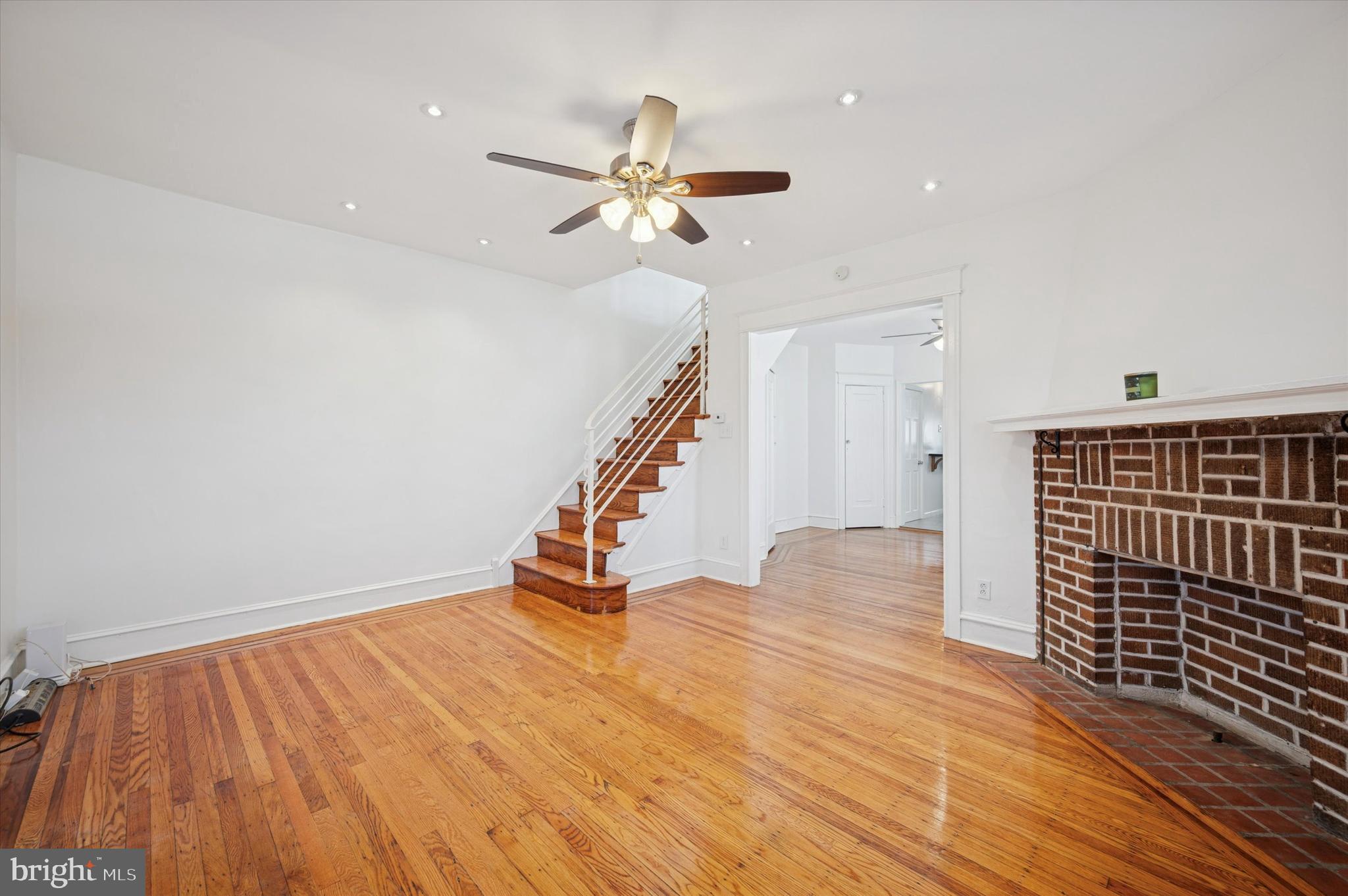 5648 North Warnock Street Philadelphia, PA 19141 - Photo 3 of 25