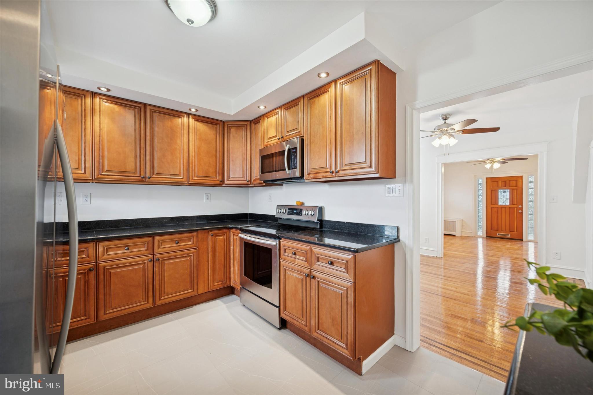 5648 North Warnock Street Philadelphia, PA 19141 - Photo 9 of 25