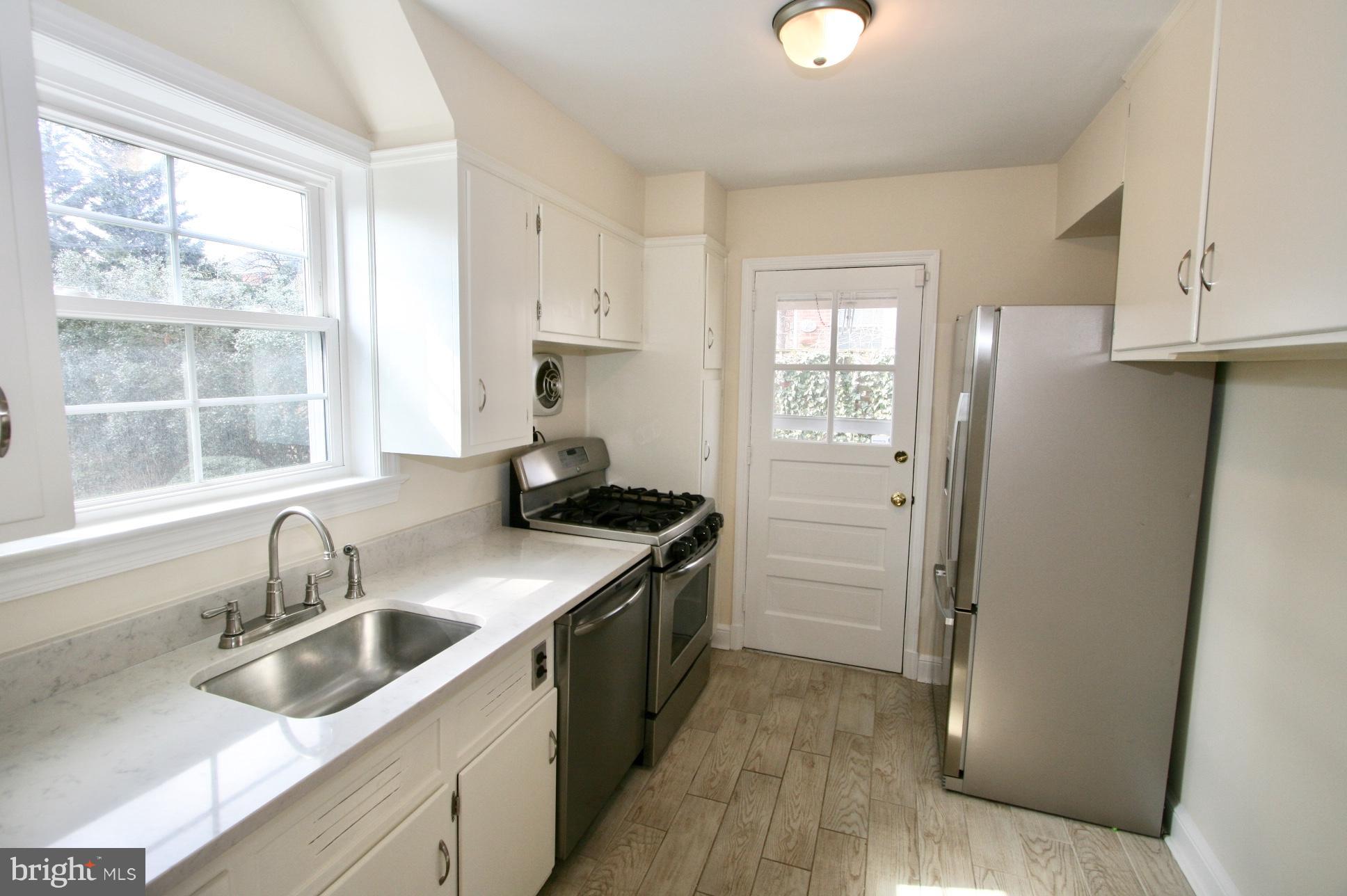2102 Plyers Mill Road Silver Spring, MD 20902 - Photo 2 of 24 Kitchen