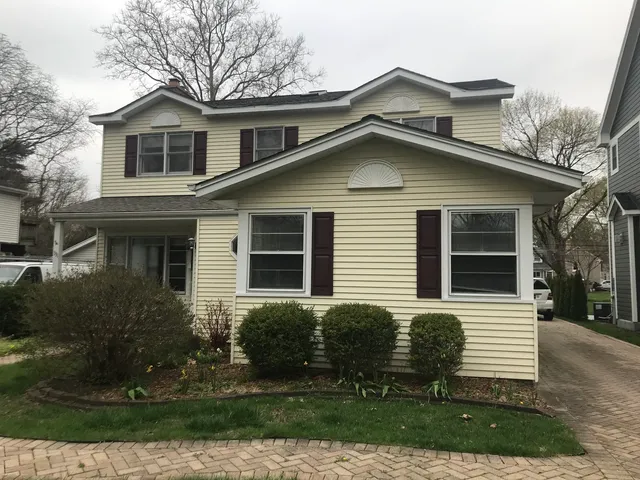 $3,600 | 331 South Julian Street, Naperville, IL 60540