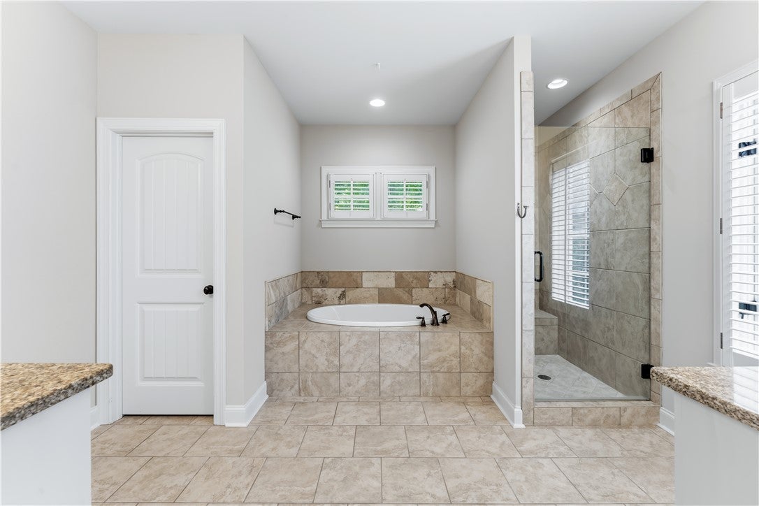 1794 Covington Ridge, Unit 902 Auburn, AL 36830 - Photo 34 of 41 Gallery Image 34