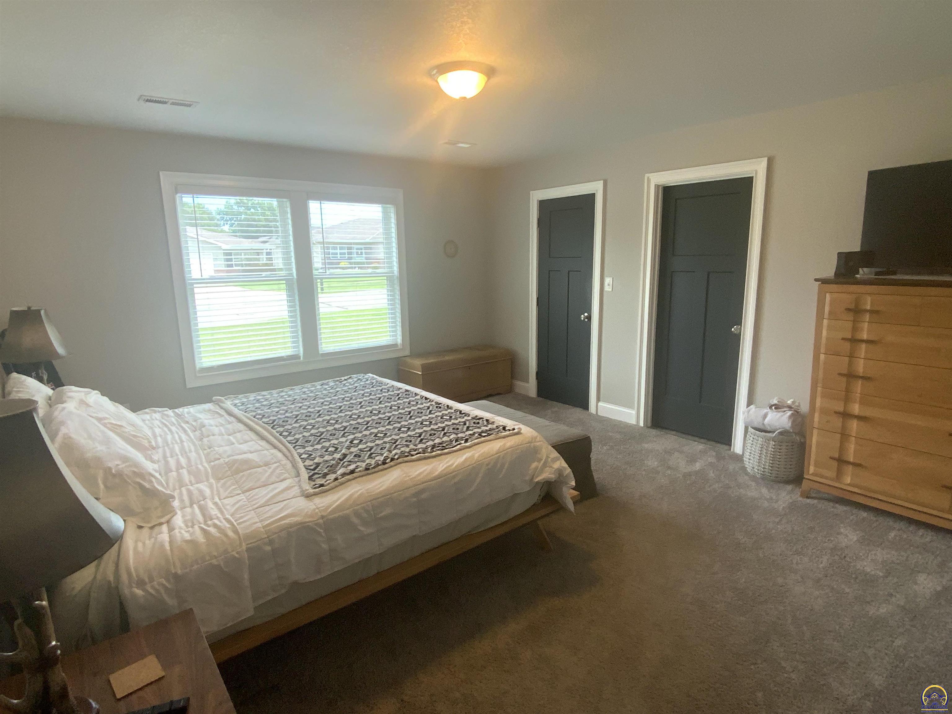 907 16th Street Valley Falls, KS 66088 - Photo 11 of 16