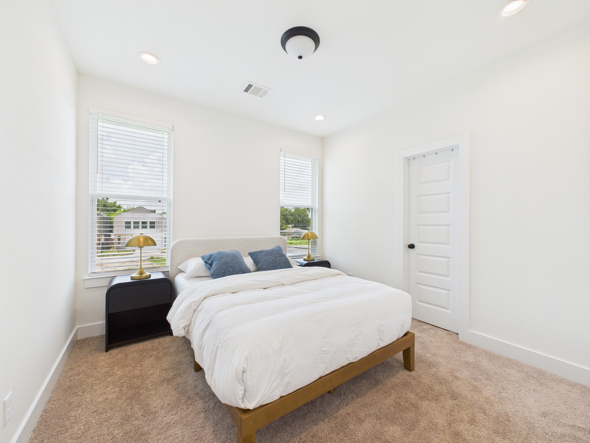 4306 Idaho Street Houston, TX 77021 - Photo 22 of 30 Secondary bedroom 1 with versatile use as a guest room or office