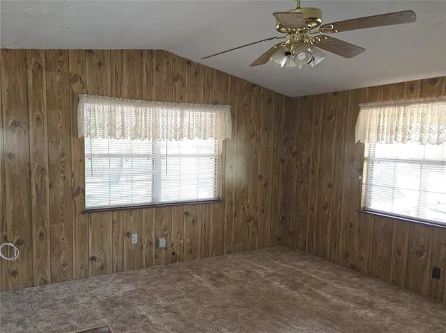 $129,900 | 24089 Northeast 152nd Lane, Salt Springs, FL 32134