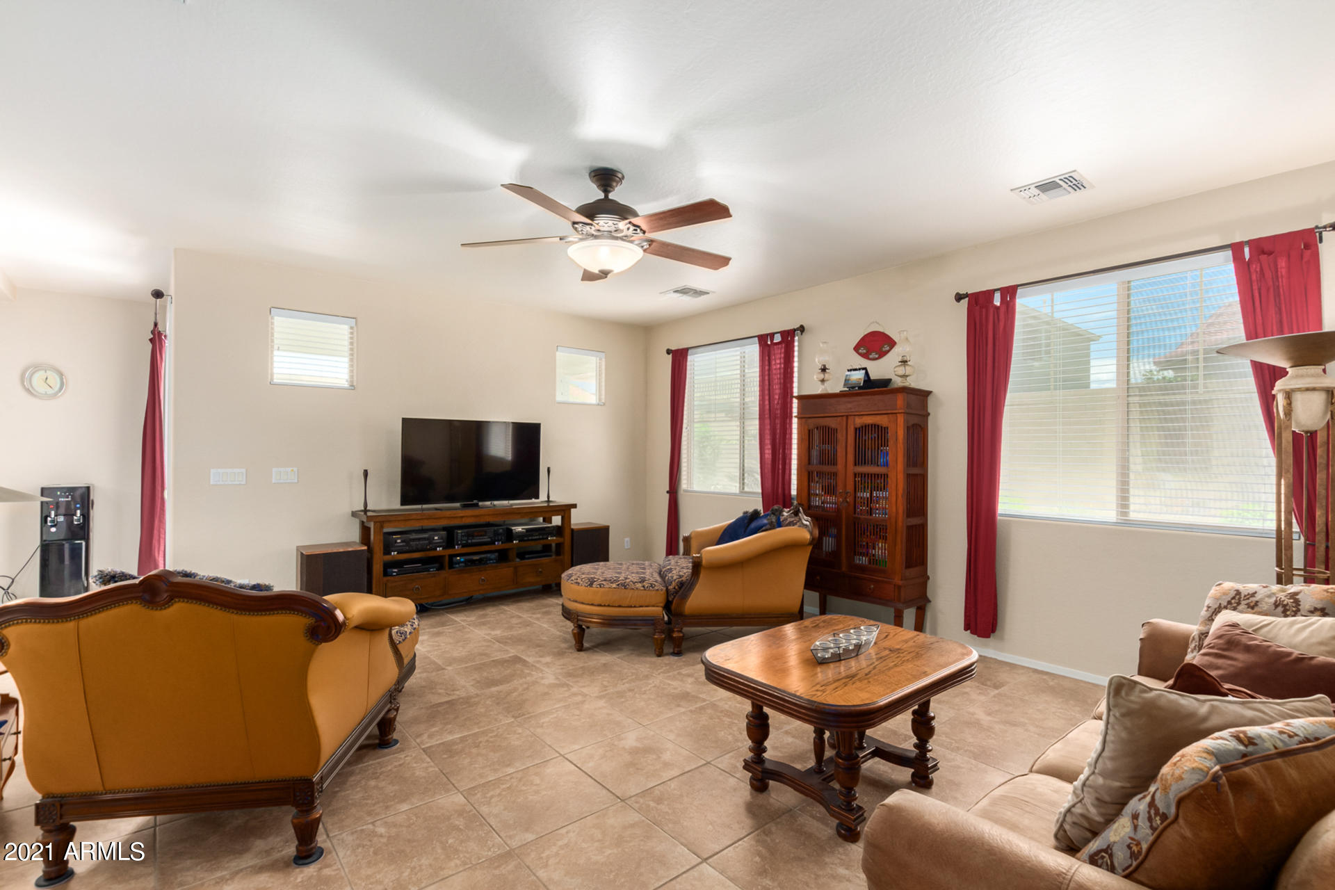 17344 West Red Bird Road Surprise, AZ 85387 - Photo 13 of 43 Livingroom