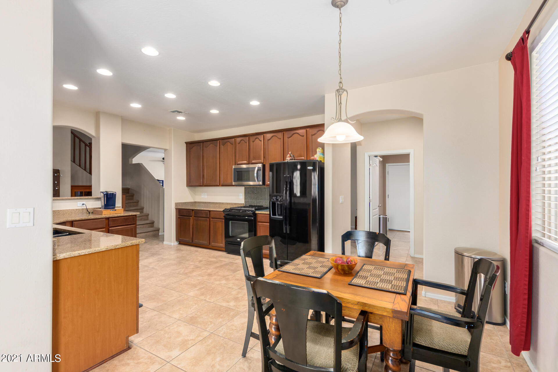 17344 West Red Bird Road Surprise, AZ 85387 - Photo 15 of 43 Kitchen & Breakfast Table