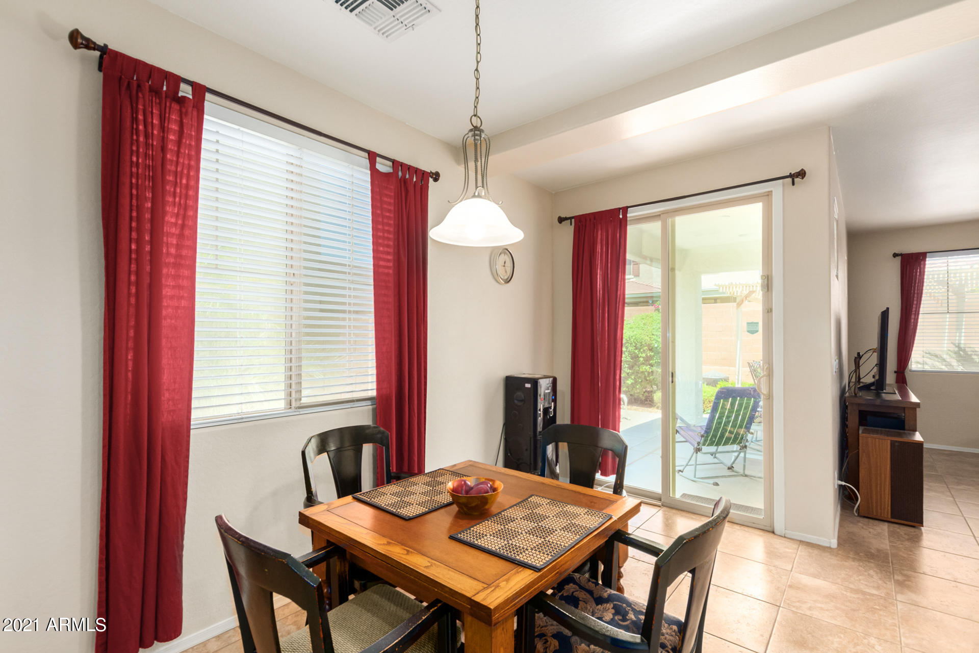 17344 West Red Bird Road Surprise, AZ 85387 - Photo 16 of 43 Breakfast Table