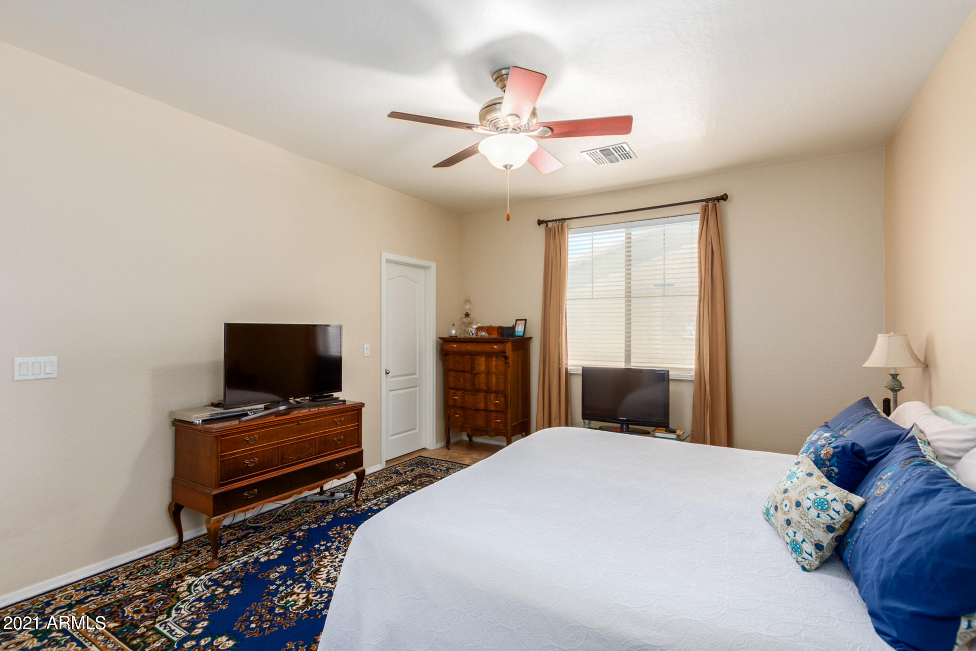 17344 West Red Bird Road Surprise, AZ 85387 - Photo 22 of 43 Owners Bedroom (Main Level)