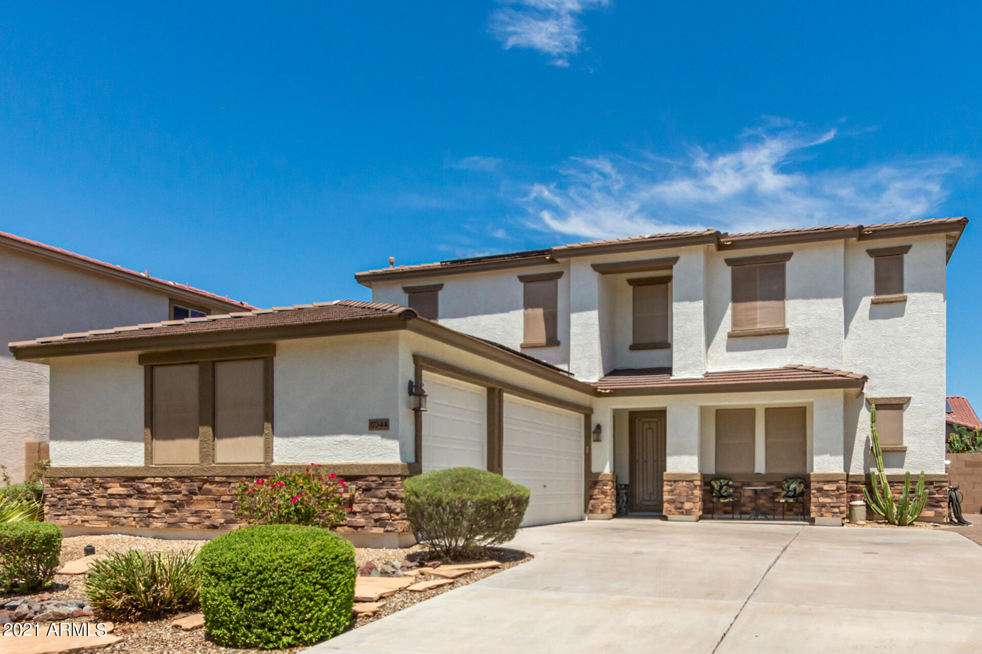 Front view with garage