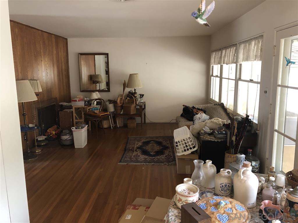 719 Stanford Road Burbank, CA 91504 - Photo 4 of 14 Gallery Image 4