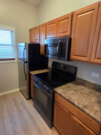 $1,750 | 1361 Cunat Court, Unit 2C, Lake In The Hills, IL 60156