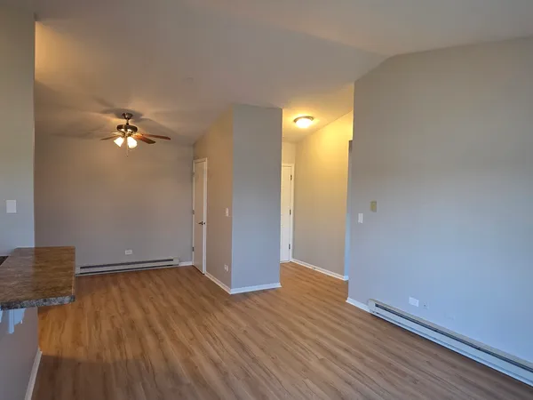 $1,750 | 1361 Cunat Court, Unit 2C, Lake In The Hills, IL 60156