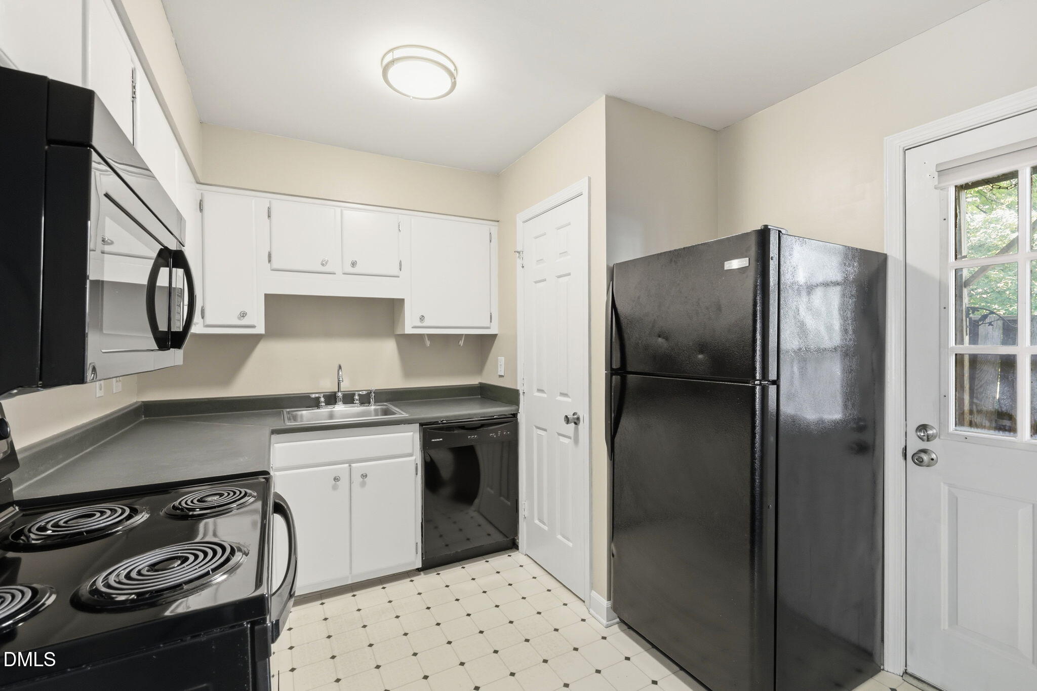 2604 Brafferton Court Raleigh, NC 27604 - Photo 10 of 18