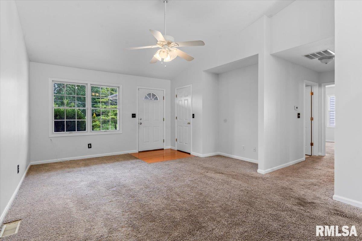2418 Neil Road Springfield, IL 62702 - Photo 6 of 32
