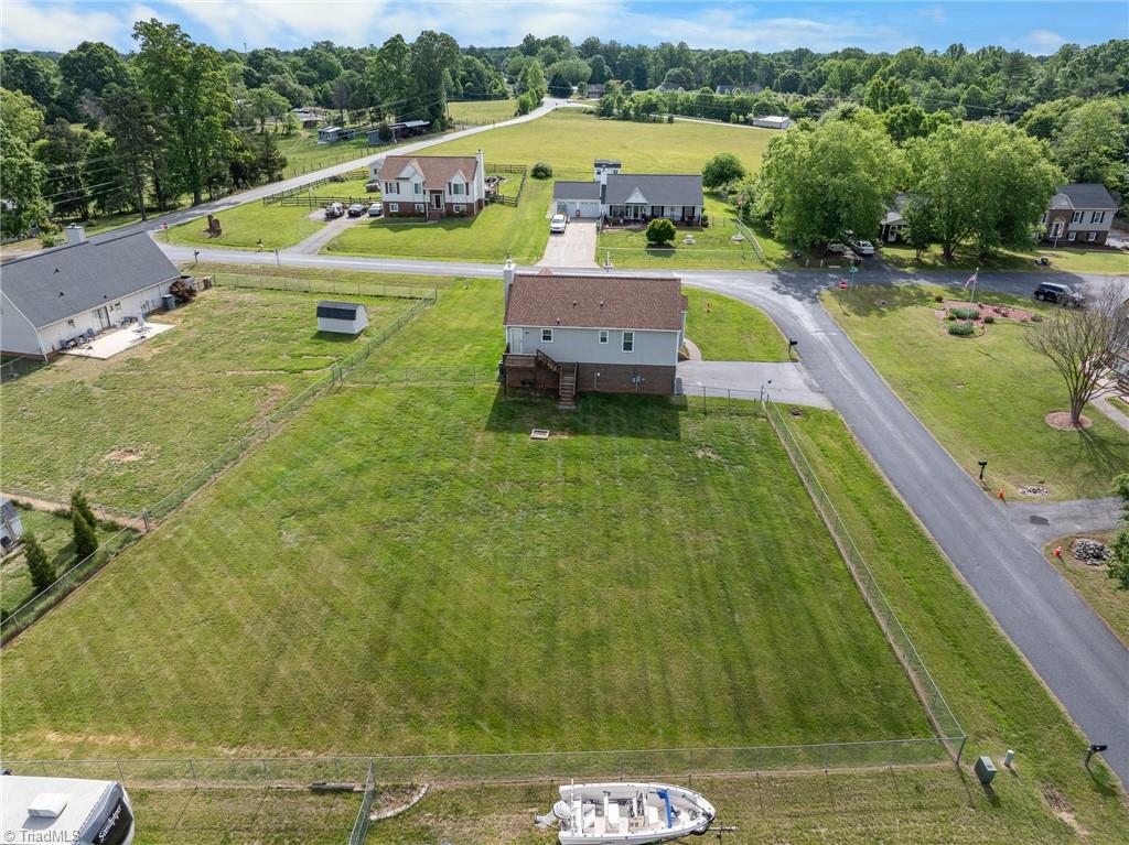 136 Central Ridge Court Clemmons, NC 27012 - Photo 4 of 27