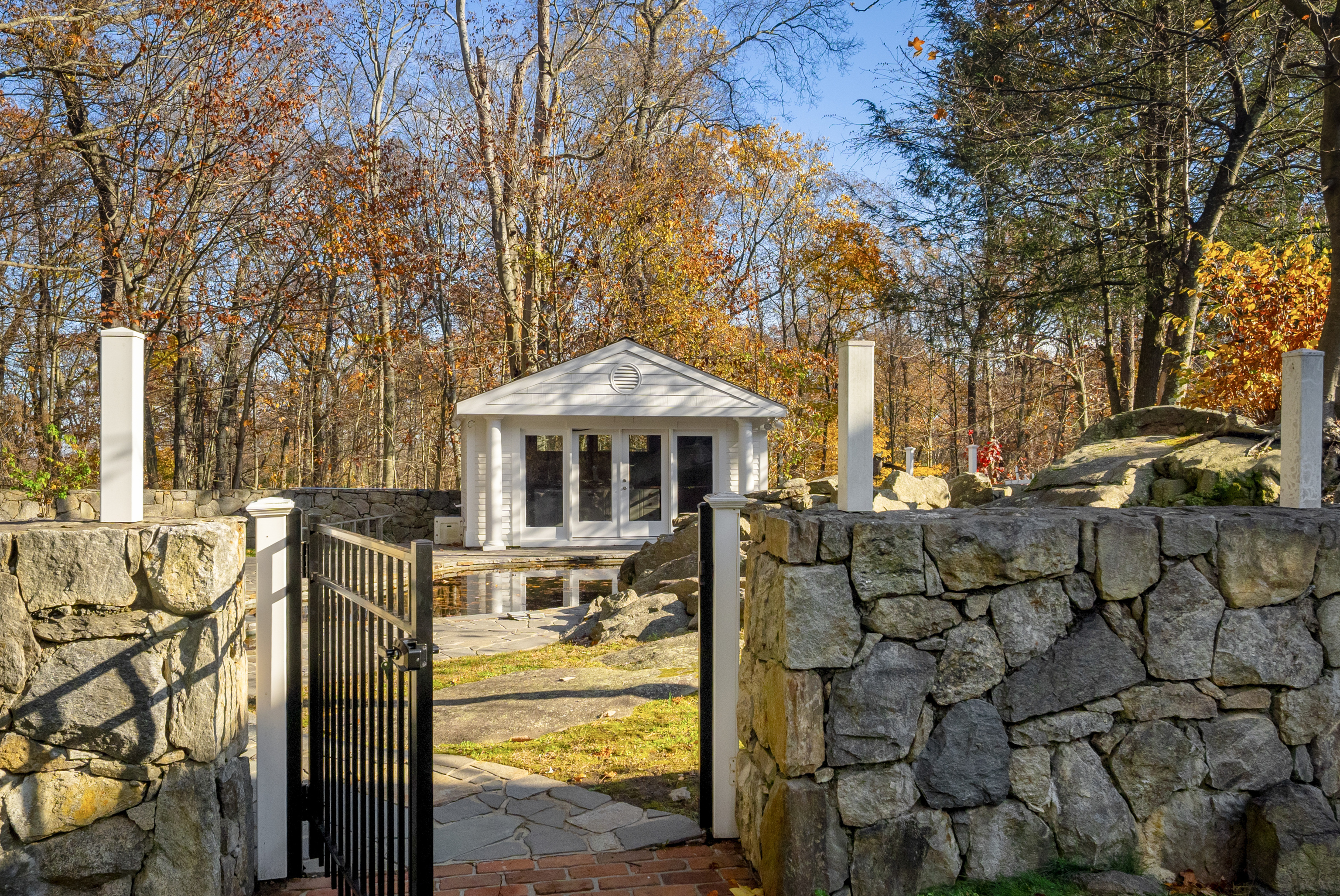 10 Woodhill Road Wilton, CT 06897 - Photo 36 of 40