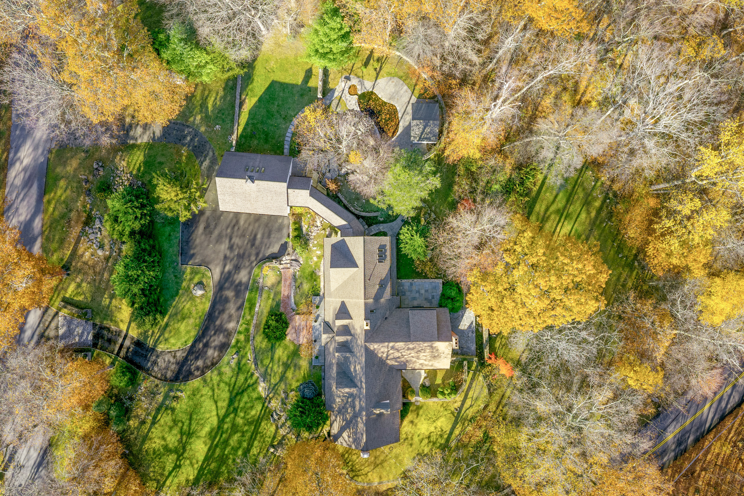 10 Woodhill Road Wilton, CT 06897 - Photo 40 of 40