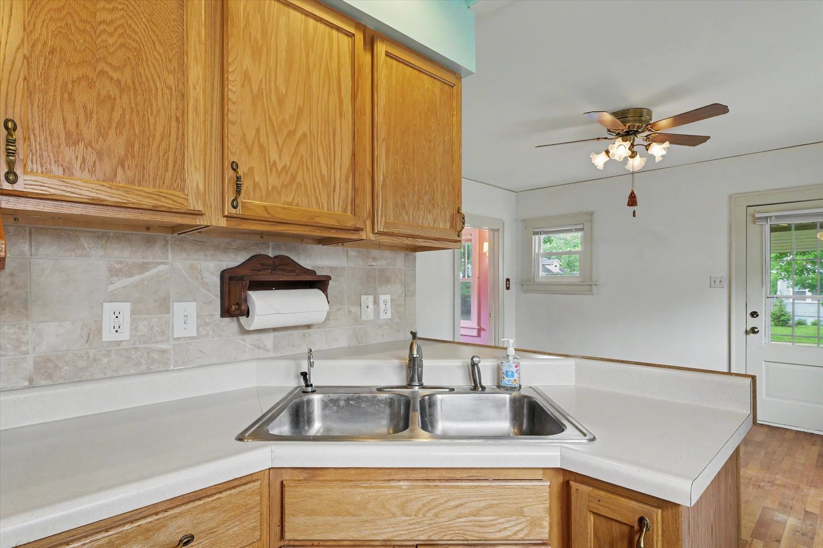 206 North Victor Street Champaign, IL 61821 - Photo 13 of 28