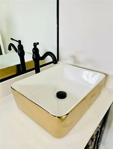 a close view of sink