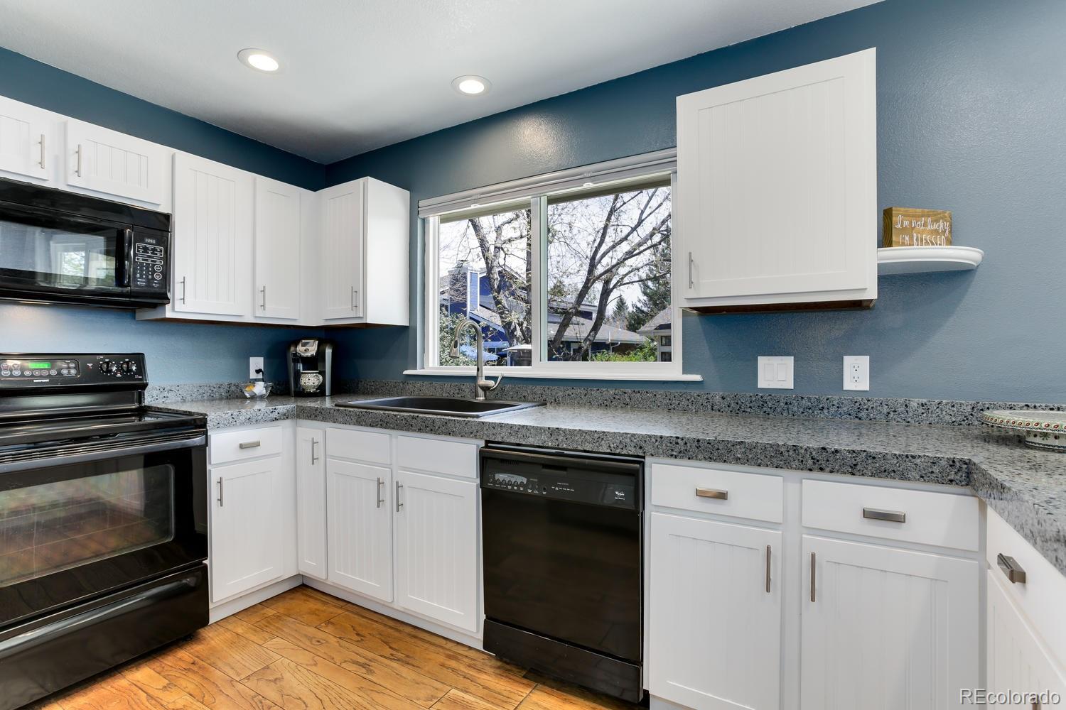 8594 Redstone Street Highlands Ranch, CO 80126 - Photo 5 of 36 Gallery Image 5