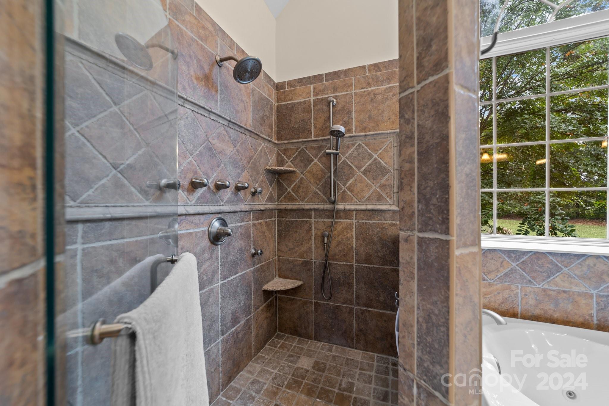 6370 Chamar Circle Kannapolis, NC 28081 - Photo 22 of 48 a bathroom with a shower