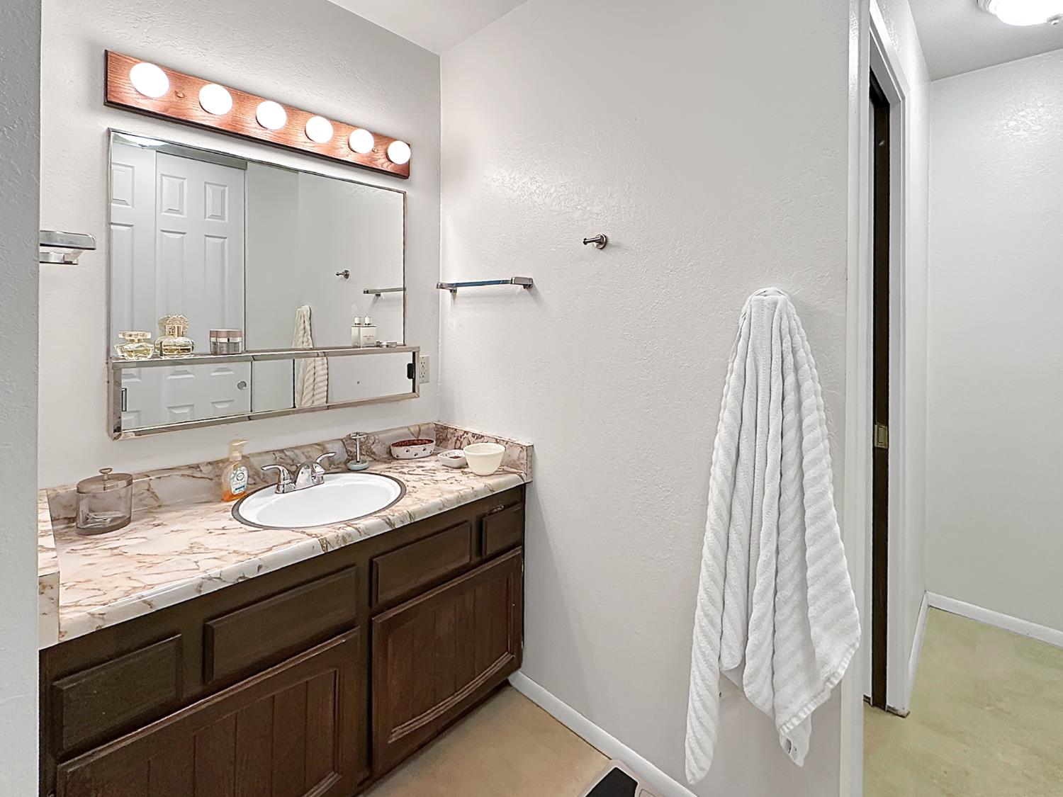 13608 Day Road Grass Valley, CA 95945 - Photo 14 of 23