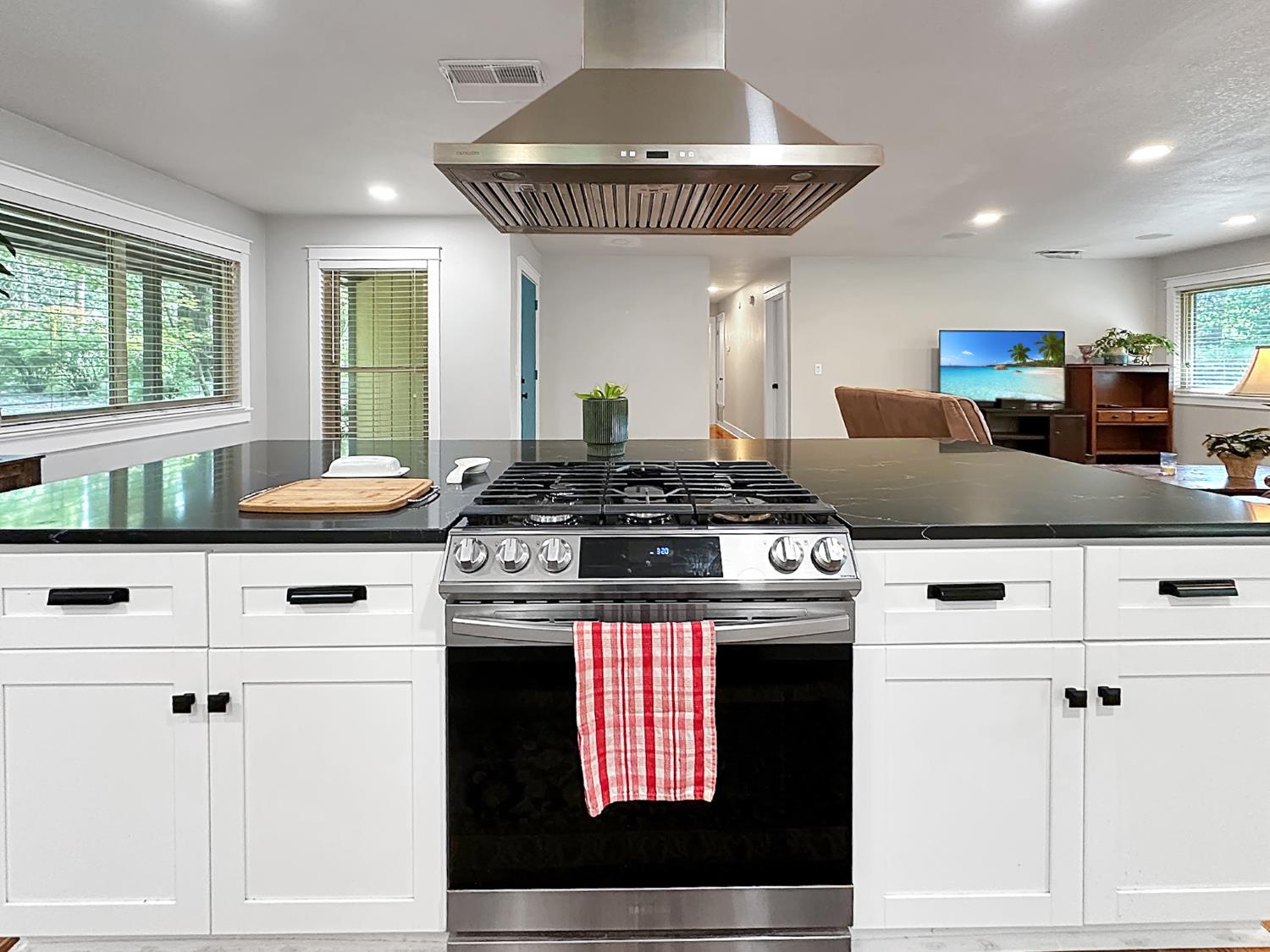 13608 Day Road Grass Valley, CA 95945 - Photo 4 of 23