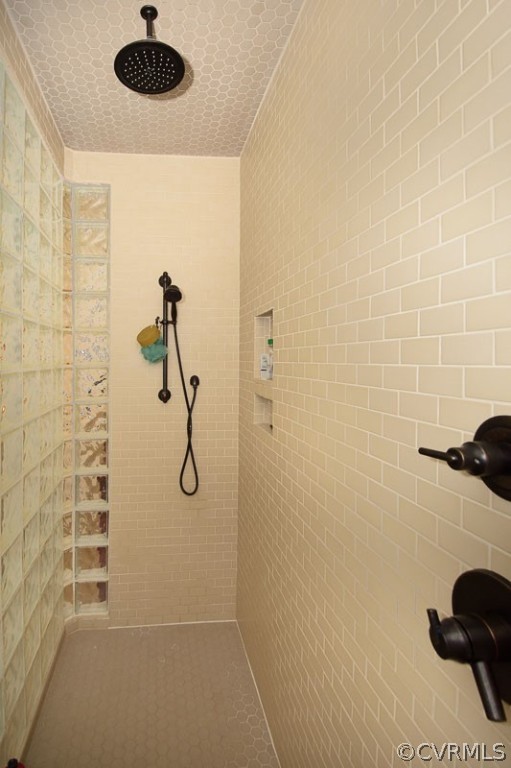 11624 Barrows Ridge Lane Chesterfield, VA 23838 - Photo 26 of 48 a bathroom with a shower