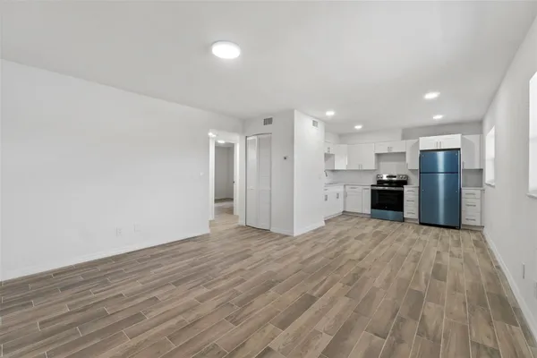 $1,600 | 1301 Emerald Terrace, Unit 11, Fort Pierce, FL 34950