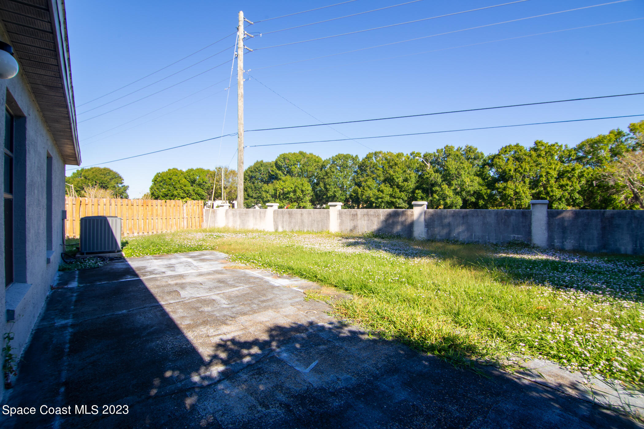 1816 Clover Circle Melbourne, FL 32935 - Photo 12 of 13 a view of backyard with green space