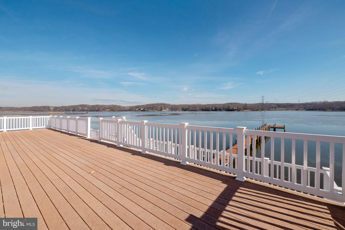 3100 Hemlock Point Court Triangle, VA 22172 - Photo 4 of 71 Tiered Trex deck