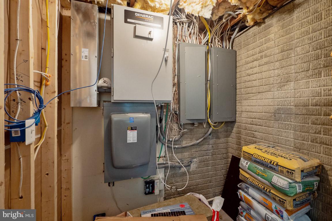 3100 Hemlock Point Court Triangle, VA 22172 - Photo 48 of 71 2x 200 amp panels & 70kw Generator