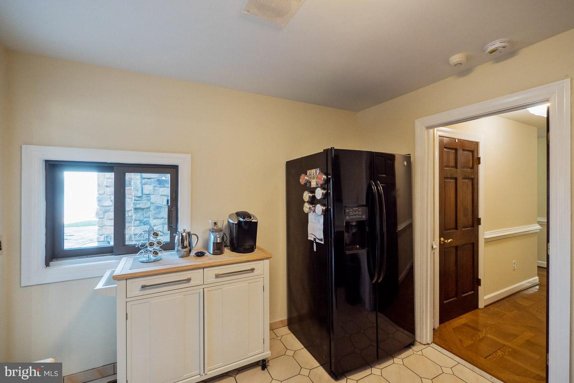 3100 Hemlock Point Court Triangle, VA 22172 - Photo 56 of 71 Guest suite kitchen