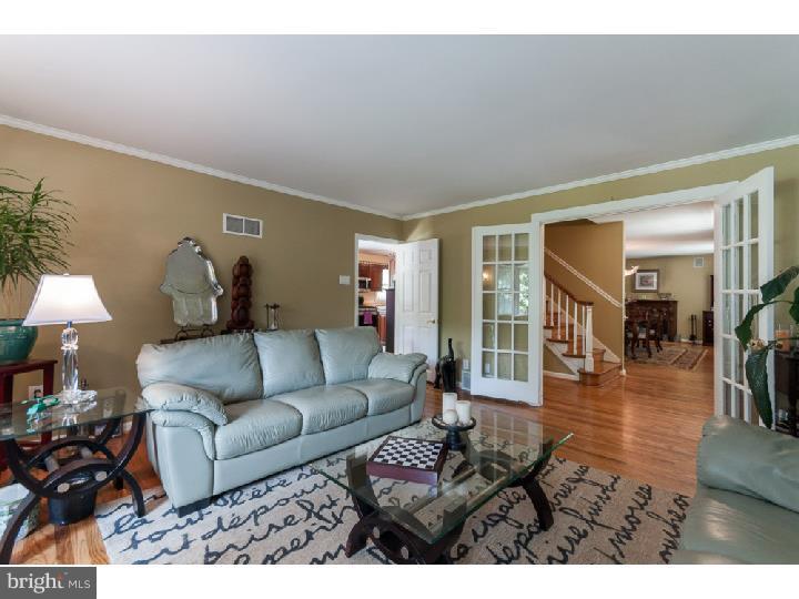509 Park Ridge Drive Wayne, PA 19087 - Photo 14 of 22 Living Room