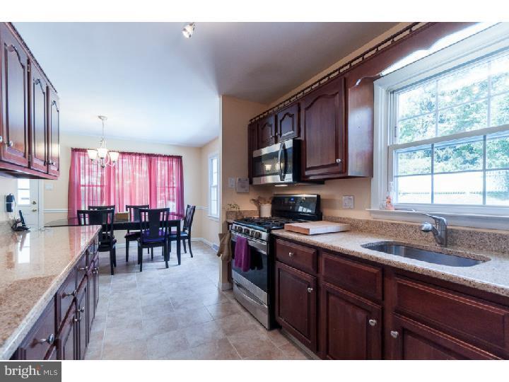 509 Park Ridge Drive Wayne, PA 19087 - Photo 5 of 22 Kitchen