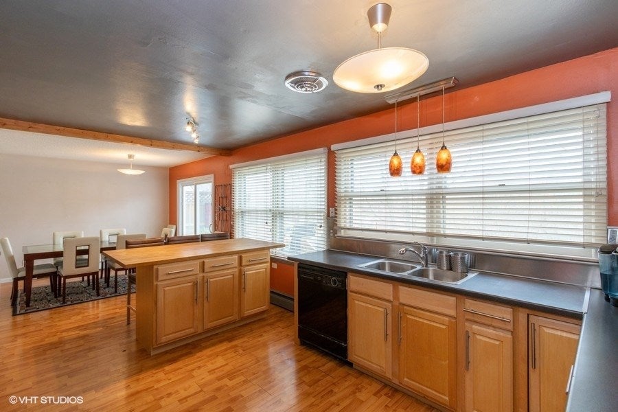 2008 Rochester Avenue Iowa City, IA 52245 - Photo 11 of 28 Gallery Image 11