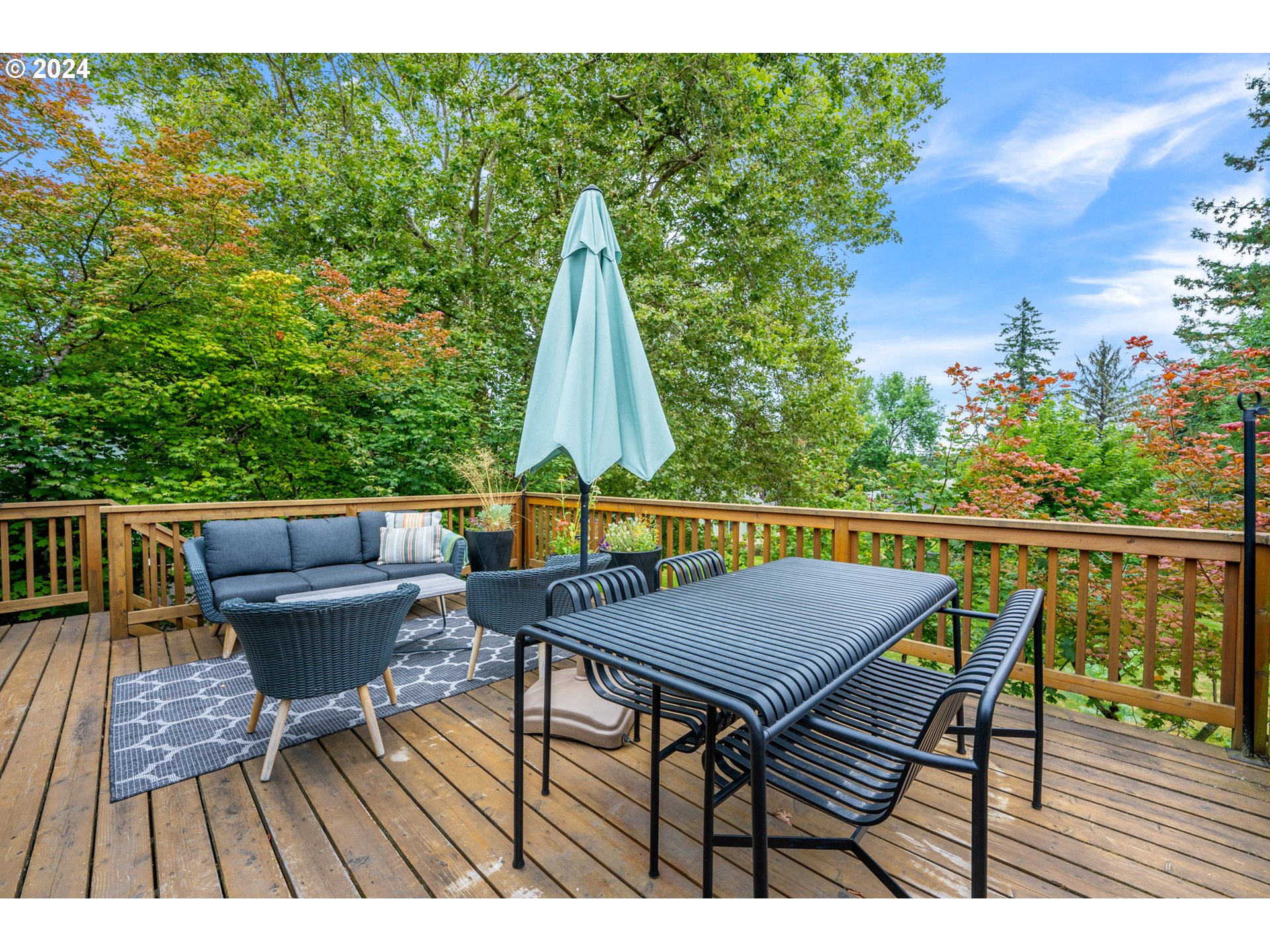 2530 Southwest Troy Street Portland, OR 97219 - Photo 19 of 44 Deck