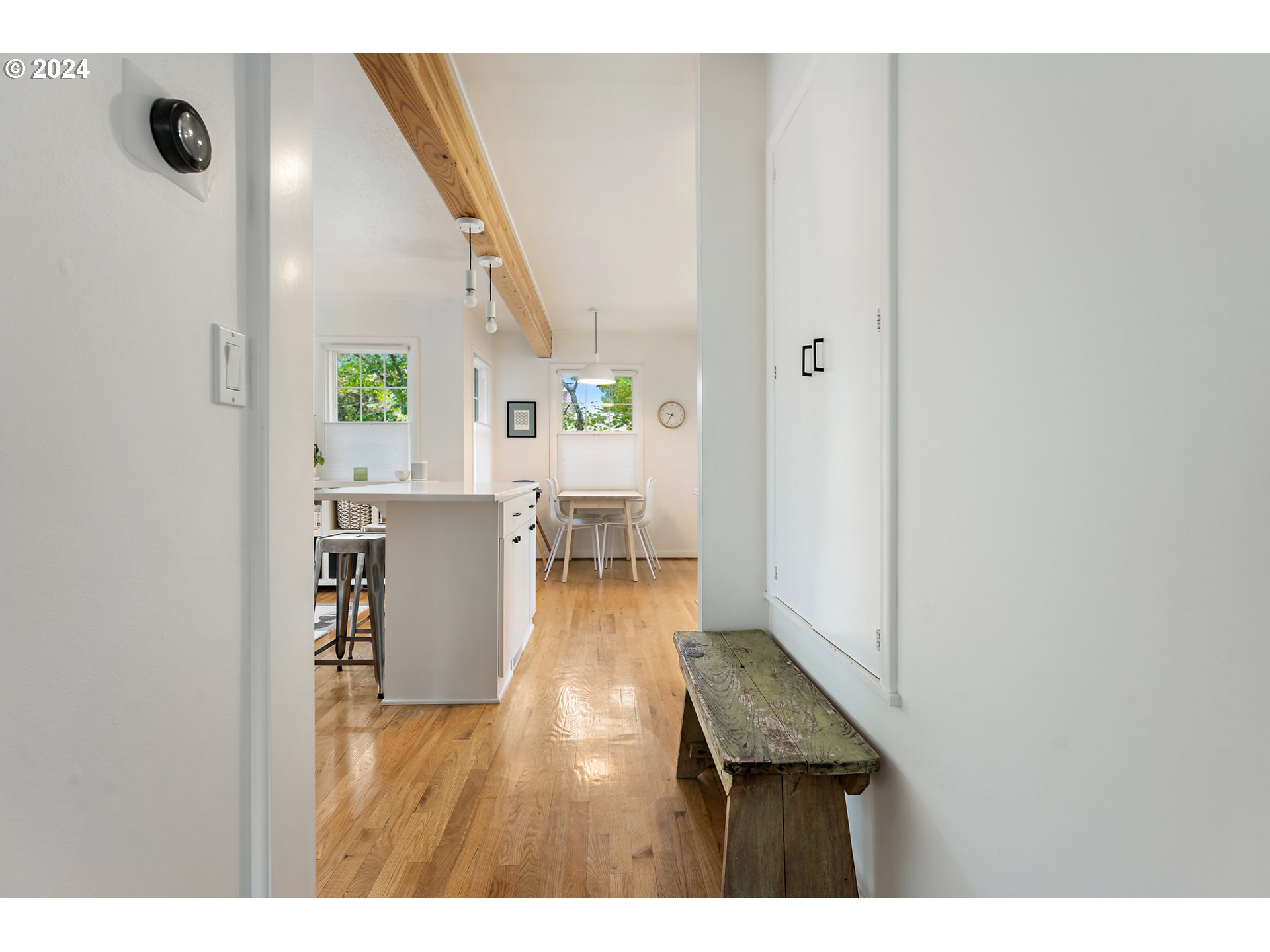 2530 Southwest Troy Street Portland, OR 97219 - Photo 23 of 44 Gallery Image 23