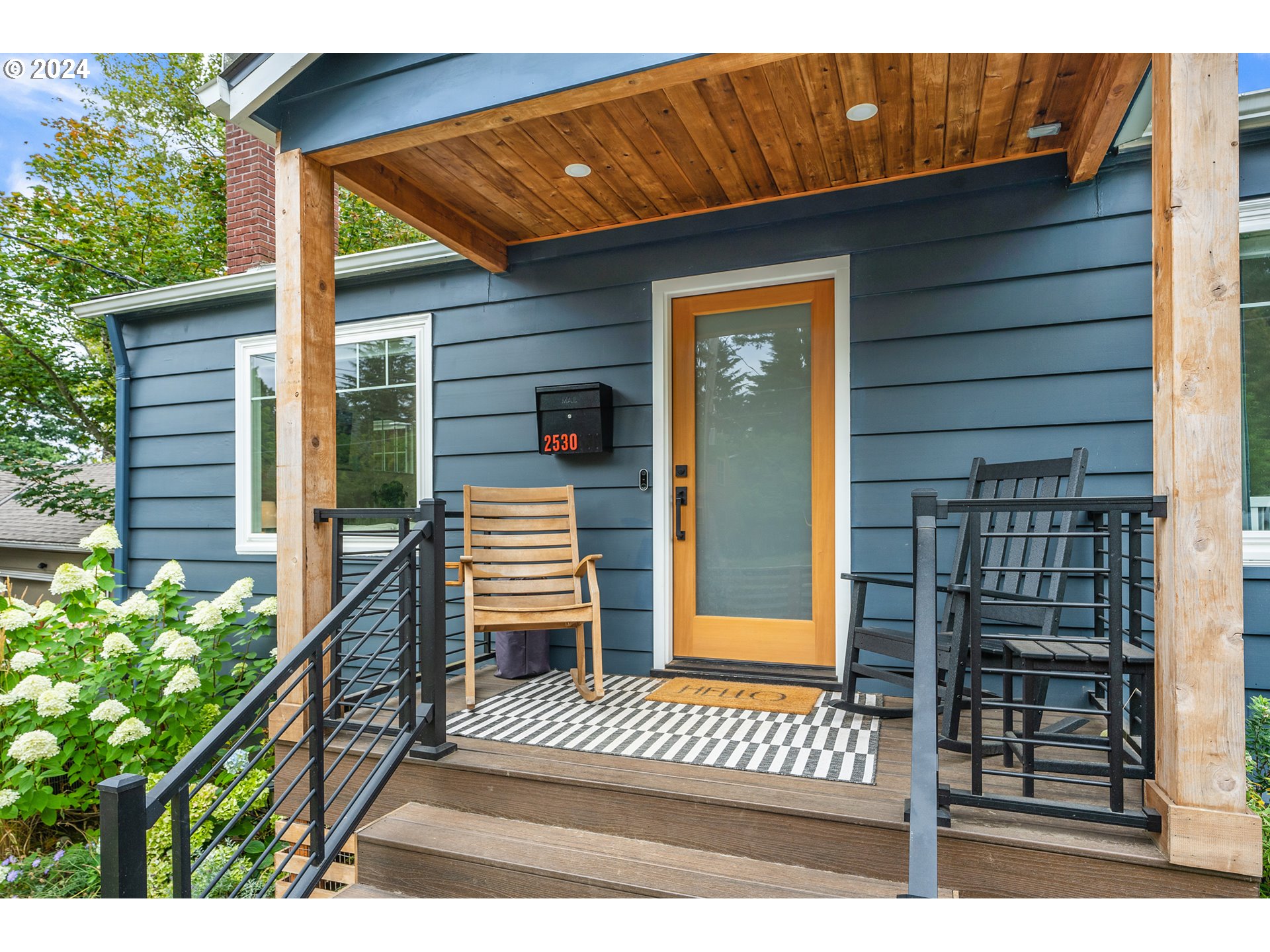 2530 Southwest Troy Street Portland, OR 97219 - Photo 4 of 44 Porch