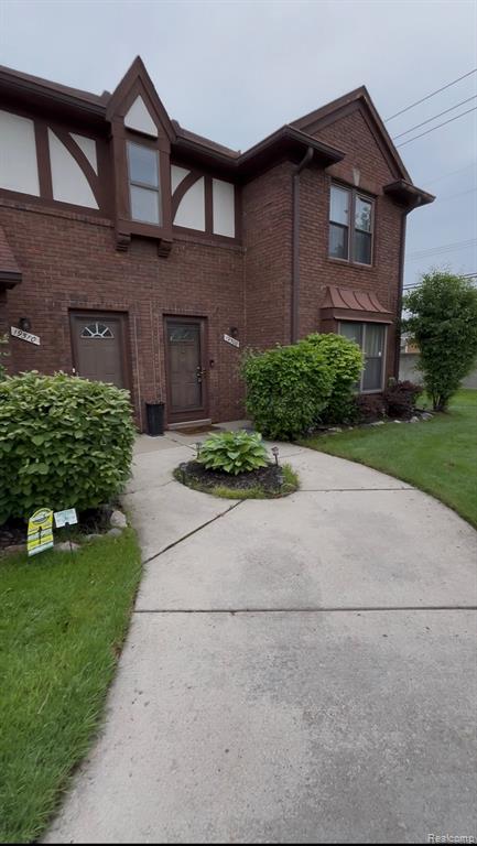 19500 West Eleven Mile Road Southfield, MI 48076 - Photo 1 of 15