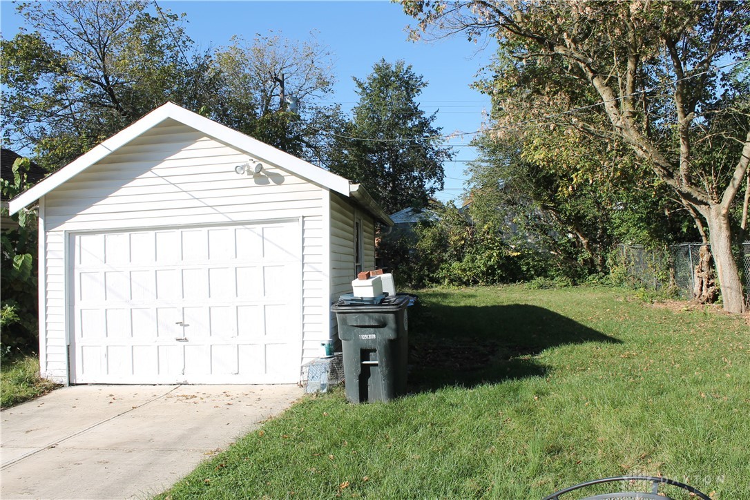 345 Roxbury Road Dayton, OH 45417 - Photo 19 of 19 Garage